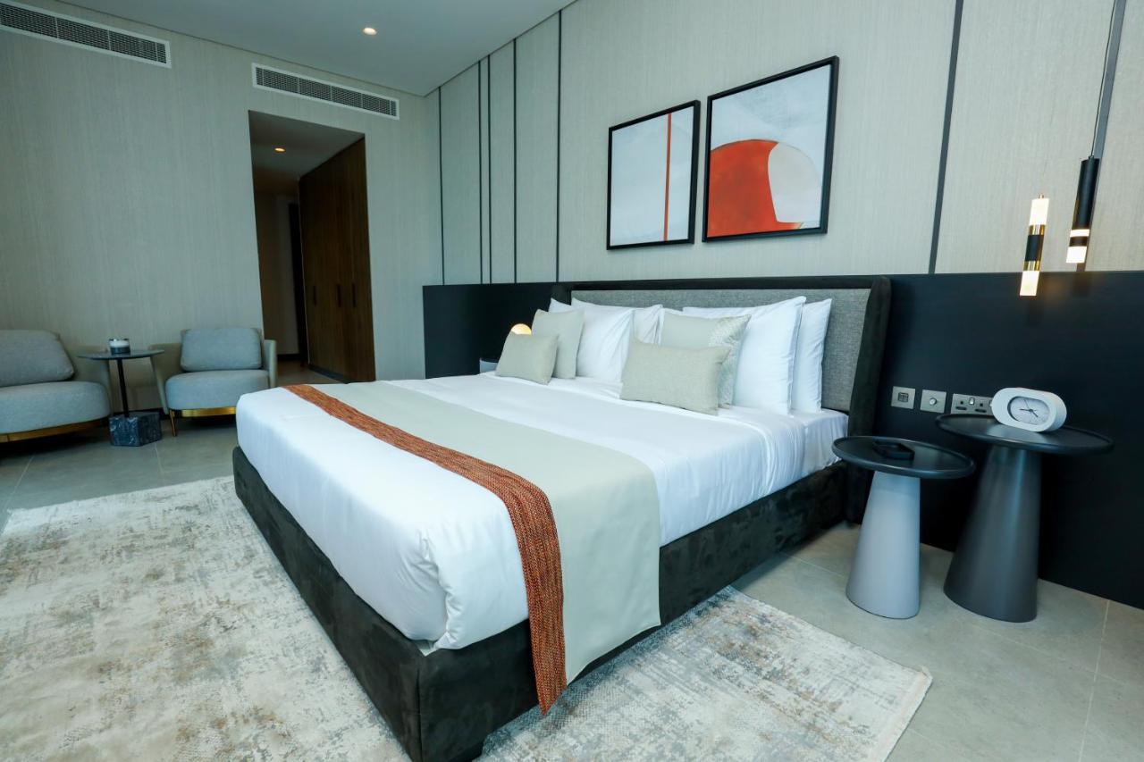 Charthouse Bahrain Manama Exterior foto A bedroom at the hotel
