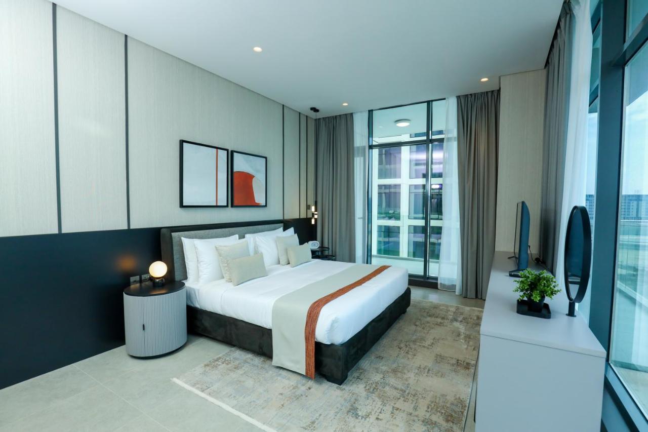 Charthouse Bahrain Manama Exterior foto A bedroom at the hotel