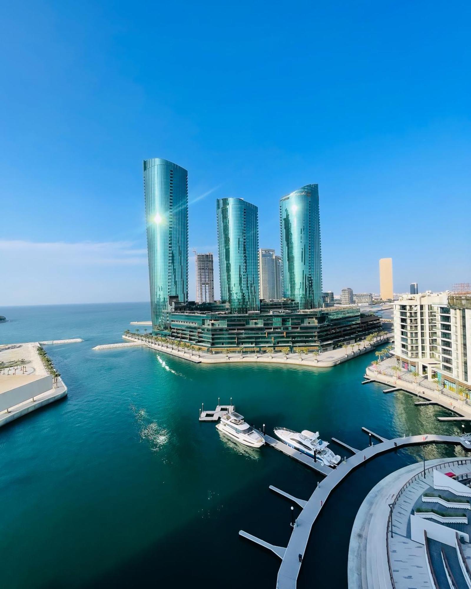 Charthouse Bahrain Manama Exterior foto The complex in 2018