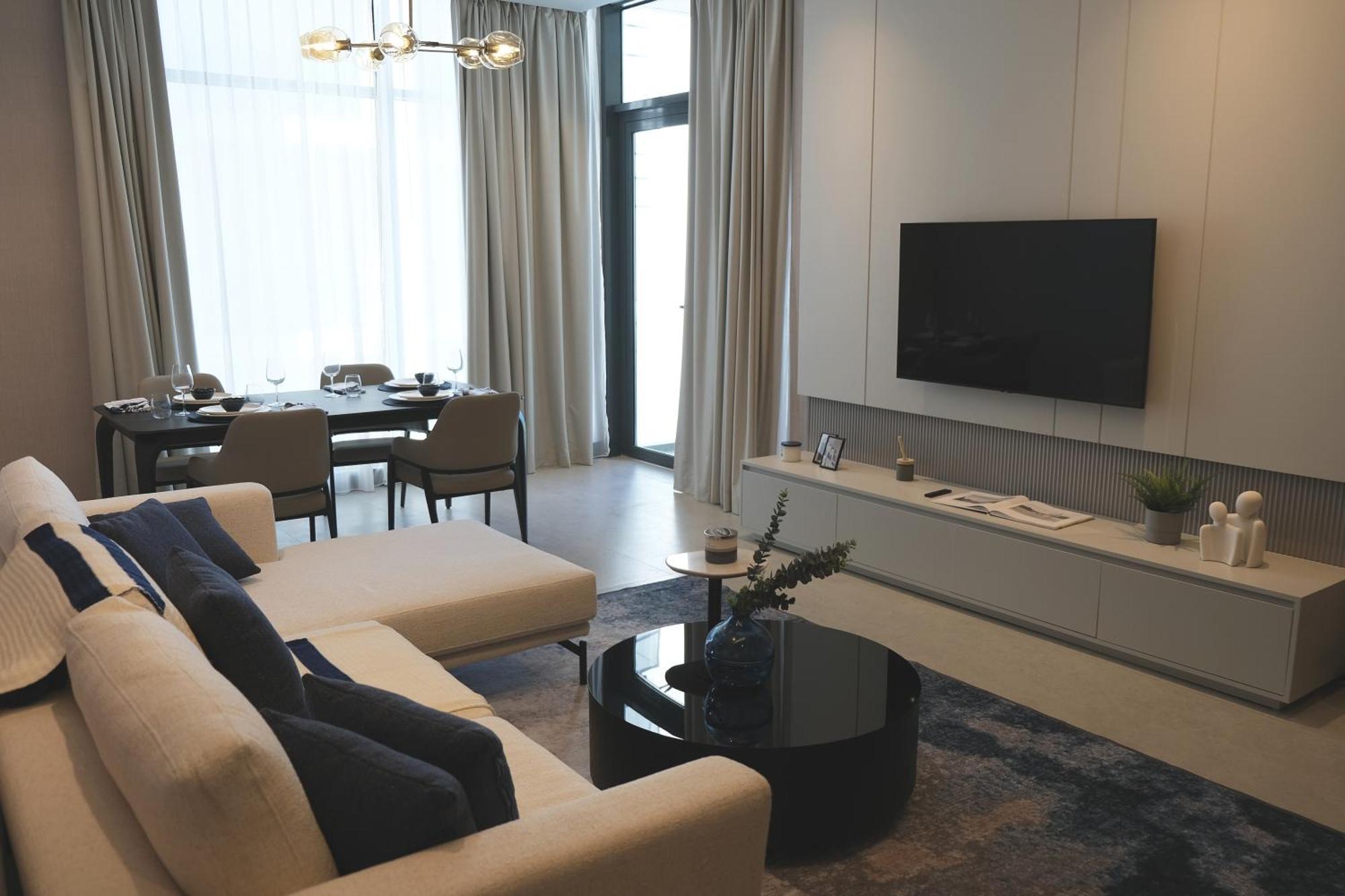 Charthouse Bahrain Manama Exterior foto A living room in a condominium