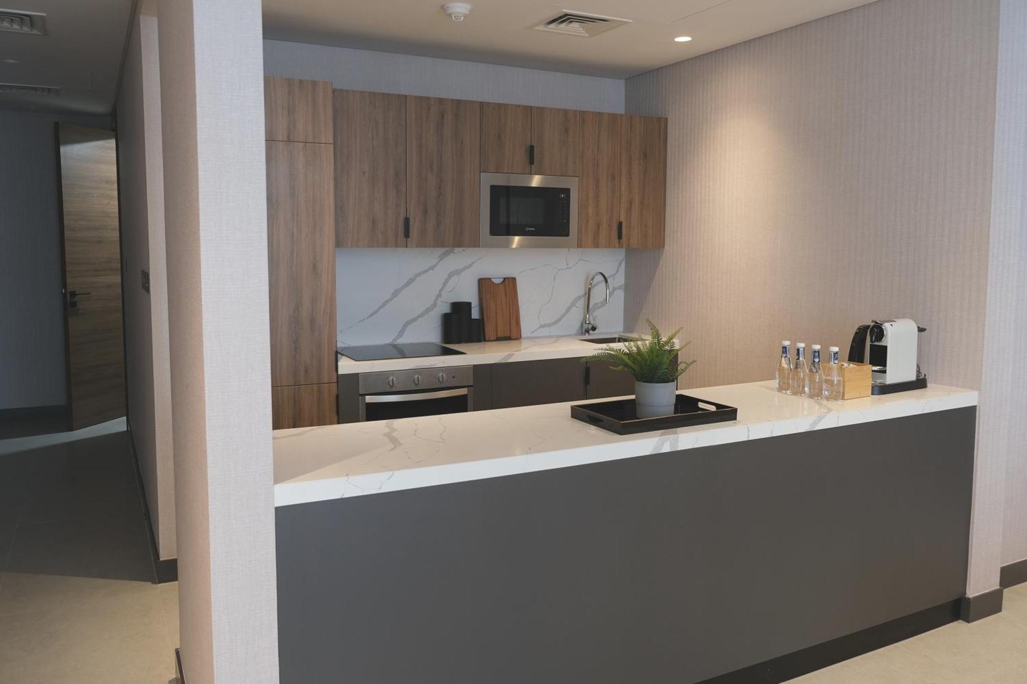 Charthouse Bahrain Manama Exterior foto Kitchen