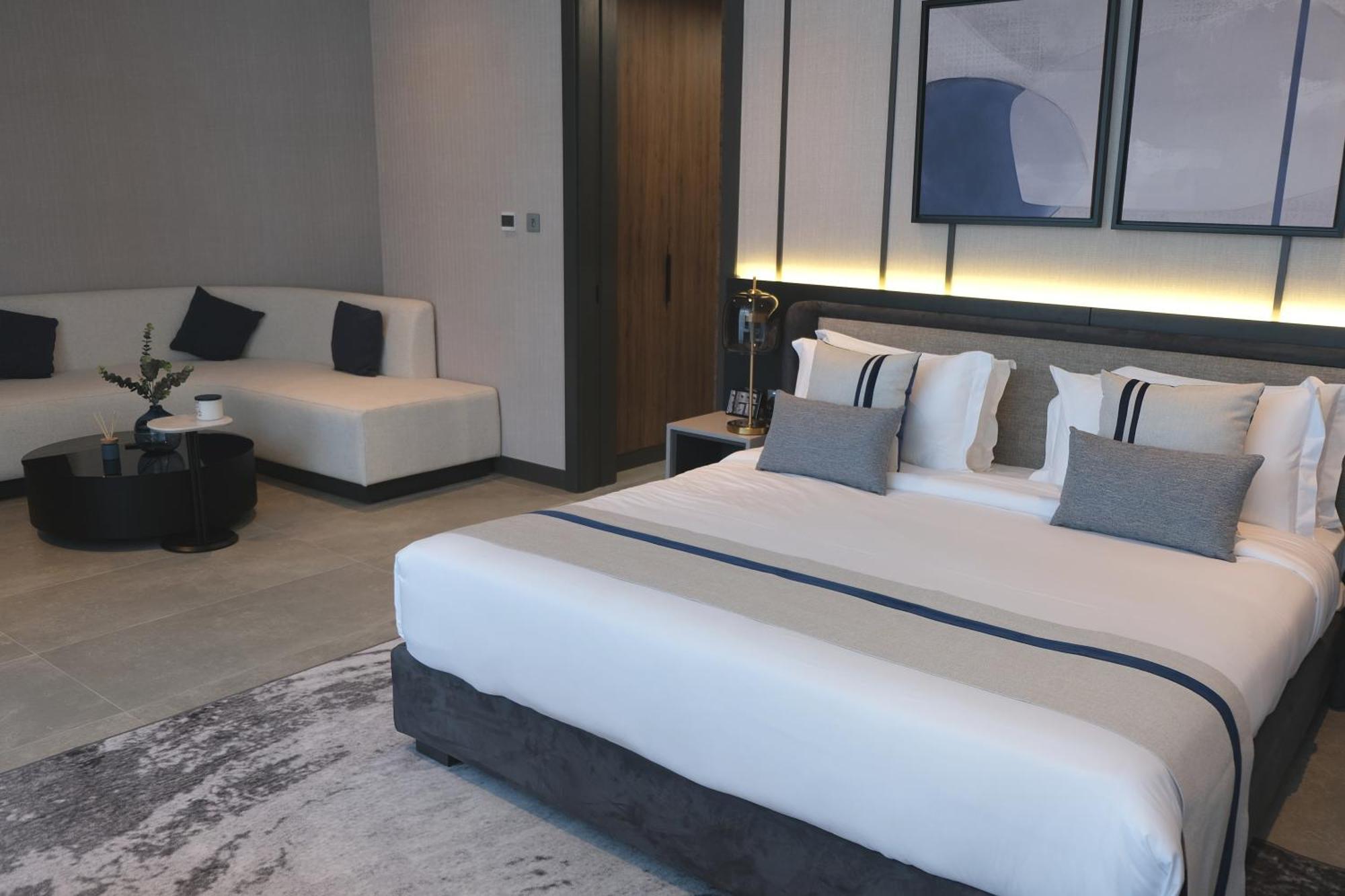 Charthouse Bahrain Manama Exterior foto Deluxe room